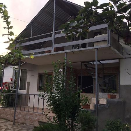 Mera Hostel Partskhanaqanevi Екстериор снимка