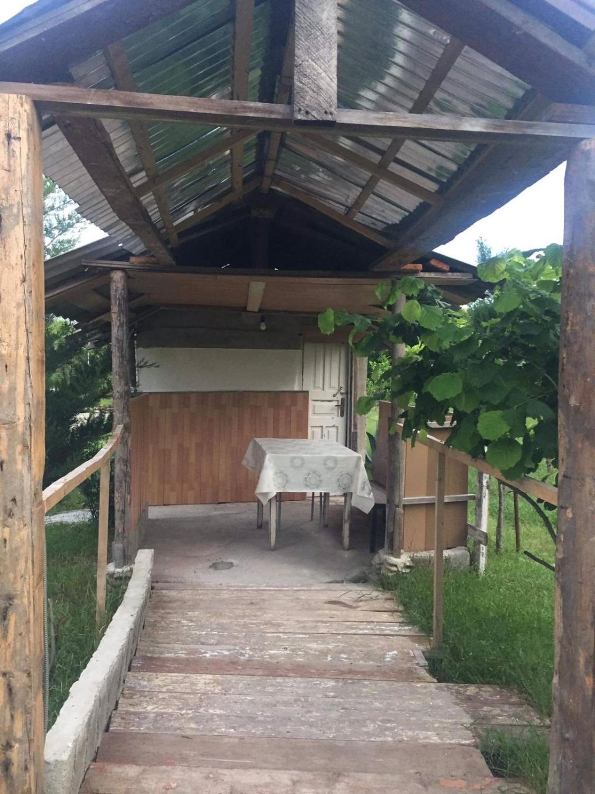 Mera Hostel Partskhanaqanevi Екстериор снимка